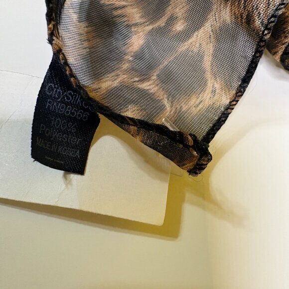 NY & CO, City Silk Womens Scarves Set of 3 Sz OS Animal Print Red Gray Mob Wife - Picture 4 of 8